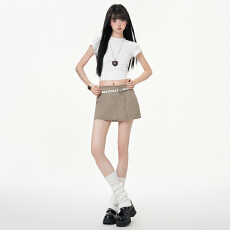 批发美式复古卡其色辣妹低腰短裙女2026<b class='q'>夏</b>季新款高级感显瘦包臀半身裙