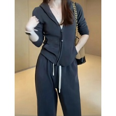 批发高级感<b class='q'>气质</b>收腰显瘦短外套女2025秋季新款时尚百搭双拉链立领上衣