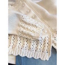 批发法式镂空花边圆领单排扣针织开衫<b class='q'>女</b>秋冬季温柔风宽松短款<b class='q'>毛衣</b>外套