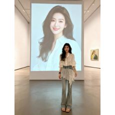 批发chic高级感<b class='q'>套装</b>休闲简约衬衫女秋冬季新款高腰屁帘微喇牛仔裤<b class='q'>套装</b>