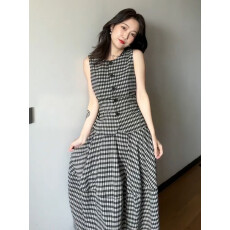 批发法式无袖格纹背心<b class='q'>连衣裙</b>子女夏季2026新款巨好看韩系穿搭套装长裙