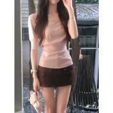 批发清<b class='q'>纯白</b>月光穿搭套装女韩系温柔风U领收腰针织短袖<b class='q'>T</b><b class='q'>恤</b>短裙两件套装