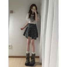 批发盐系少女感休闲运动套装女夏季印花短袖T恤不规则短裙时尚两件套