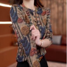 批发休闲时尚花色双面绒打底衫女秋冬洋气<b class='q'>妈妈装</b>长袖上衣百搭印花T恤