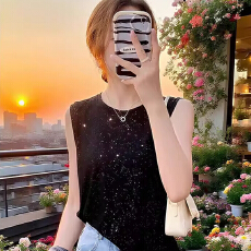 批发坎肩女款爆款2026新款上衣满天星时尚气质无袖背心宽松减龄<b class='q'>打底衫</b>