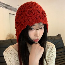 批发民族风手工钩花帽子女秋<b class='q'>冬</b>复古花朵镂空针织帽出游拍照套头毛线帽