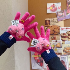 批发原创设计羊羔爱心水钻毛线手套女秋冬季可触屏骑行保暖分指手套