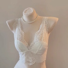 批发法式高奢蕾丝内衣女小胸聚拢<b class='q'>性感</b>内搭吊带背心式无钢圈<b class='q'>文胸</b>罩套装