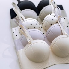 波点圆圆杯内衣女小胸聚拢显大3D立体漫画胸无痕一片式半杯文胸罩