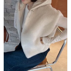 批发2025连帽休闲毛毛<b class='q'>马甲</b>可爱百搭减龄皮草拼接短款外套背心