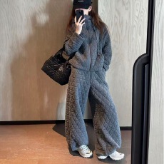 批发韩版新款保暖菱形格上衣外套加宽松橡筋束脚两件<b class='q'>套装</b>