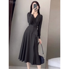 批发已出纯色时尚高端优雅大气<b class='q'>连衣裙</b>