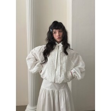 批发已出 chic百搭小众刺绣<b class='q'>蕾丝</b><b class='q'>风衣外套</b>