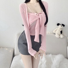 批发秋冬新款修身设计感绑带短款显身材吊带背心+纯欲<b class='q'>长袖</b>开衫两件套