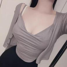 批发秋冬新款气质修身荡荡领显身材吊带背心薄款<b class='q'>长袖</b><b class='q'>T</b><b class='q'>恤</b>开衫两件套女