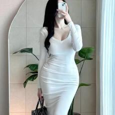 批发秋<b class='q'>冬</b>新款气质V领修身百搭显身材中长款开叉长袖打底高腰连衣裙ins