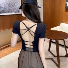 批发带胸垫训练美背短袖<b class='q'>T</b><b class='q'>恤</b>女专业瑜伽服裸感弹性修身运动带胸垫上衣