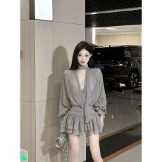 批发法式性感设计感收腰微透飘带长袖<b class='q'>连衣裙</b>女2024秋季新款性感a字裙i