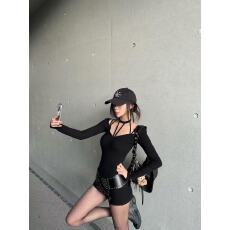 批发美式辣妹挂脖镂空长袖连体衣女秋季新款性感修身显瘦连体包臀短<b class='q'>裤</b>