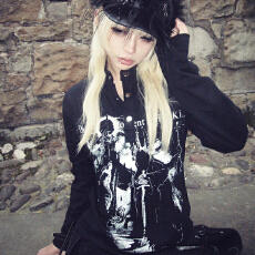批发已出货 黑色<b class='q'>长袖</b><b class='q'>t</b><b class='q'>恤</b>女秋v领卫衣宽松视觉系上衣