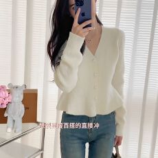 批发已发货 <b class='q'>荷叶边</b>下摆白色<b class='q'>毛衣</b>女秋冬高级感2024年冬季新款针织衫