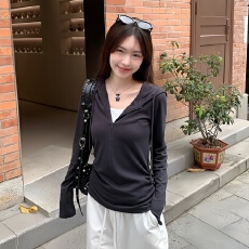 批发已出货 假两件半拉链连帽长袖<b class='q'>T</b><b class='q'>恤</b>女秋冬上衣