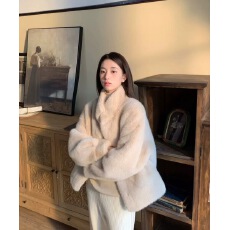 批发已出货 外套女冬季2025新款立领加厚环保皮草保暖<b class='q'>短款</b>毛绒上衣潮