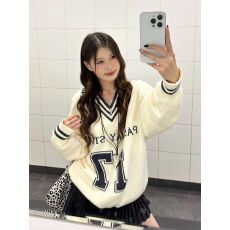 批发已发货 漂亮<b class='q'>套装</b>女2025秋冬新款字母V领针织衫针织毛衣