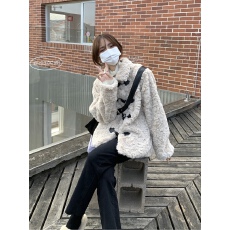 批发已出货 小香风外套女设计感韩系羊羔毛牛角扣毛毛上衣