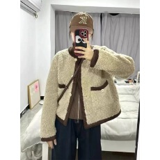 批发已出货小香风外套女小个子秋冬仿羊羔毛皮草加厚皮毛一体外套上衣