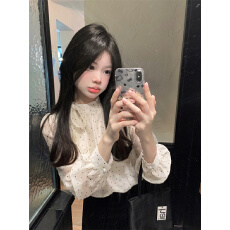 批发已出货 式蝴蝶结系带波点衬衫女秋设计感宽松泡泡袖气质上衣