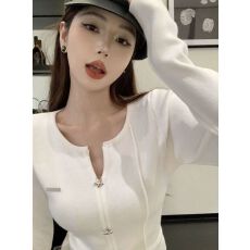 批发已出货 辣妹长袖针织打底衫女秋冬纯欲v领修身短款内搭毛衣上衣