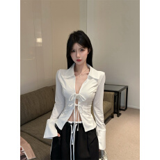 批发已出货 女秋季纯欲辣妹性感v领<b class='q'>短款</b>上衣巨好看绝美衬衣