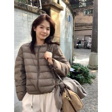 批发已出货 外套<b class='q'>女</b>装短款简约轻盈保暖拉链外套潮