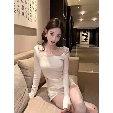 批发已出货 <b class='q'>长袖</b><b class='q'>T</b><b class='q'>恤</b>绝美内搭可外穿修身上衣