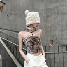 批发已出货 拼接挂脖背心女外穿设计感修身露肩无袖上衣秋<b class='q'>冬</b>