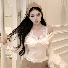 批发已出货 假两件露肩吊带长袖T恤女秋季纯欲风修身打底衫上衣