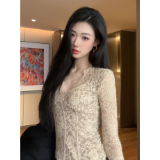 已出货 秋冬长袖v领蕾丝上衣显瘦修身气质时尚高级感打底单穿