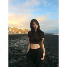 批发已出货 正肩短袖t恤春夏2025新款甜辣妹修身显瘦小个子短款上衣