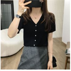 批发已出货 <b class='q'>糖果</b><b class='q'>色</b>防晒冰丝针织小<b class='q'>开衫</b>女2026年新款温柔气质短袖上衣