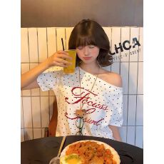 批发已出货 美式辣妹波点字母斜肩<b class='q'>短袖</b>露肩上衣