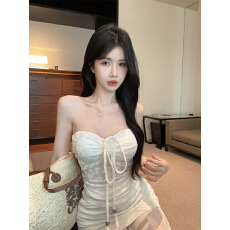 批发已出货 碎花挂脖抹胸背心上衣清冷感高腰<b class='q'>包臀</b>长款<b class='q'>半身</b>裙套装女