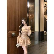 批发已出货 名媛纯欲风一字肩连衣裙女2026新款高级感网纱蓬蓬蛋糕裙