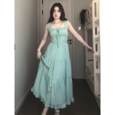 批发已出货 蓝色吊带连衣裙子女夏季2025新款温柔早春装气质修身长裙