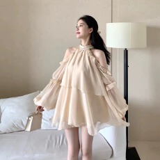 批发已出货 挂脖露肩纯欲连衣裙女2025夏性感甜美长袖雪纺连衣裙