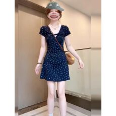 批发已出货 韩系V领蕾丝拼接短袖连衣裙子氛围感收腰显瘦碎花短裙