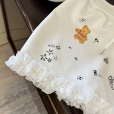 批发已出货 韩系涂鸦蕾丝拼接半身裙修身显瘦设计感短裙