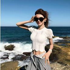 批发韩系穿搭白色<b class='q'>镂空</b>短袖冰丝针织<b class='q'>衫</b>女夏修身显瘦短款上衣