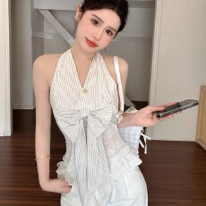 批发已出货 法式V领蝴蝶结条纹挂脖吊带背心女夏季灰色a修身吊带