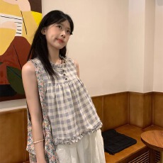 批发已出货 木耳边格子无袖衬衫女夏季新款甜美风宽松休闲减龄设计感